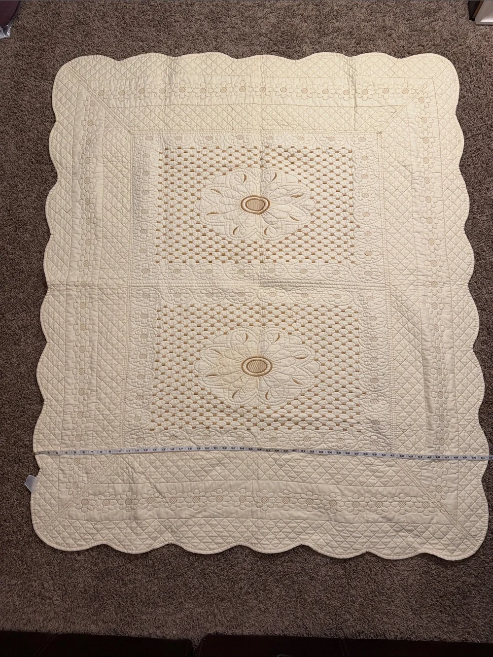 Source Unknown Cream Floral Medallion Small Quilt